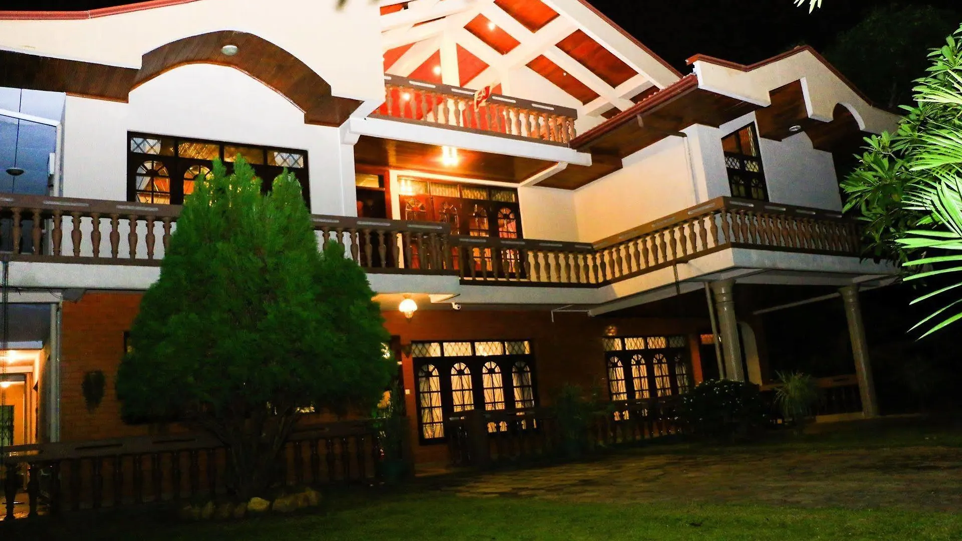 Woodside Villa - Negombo