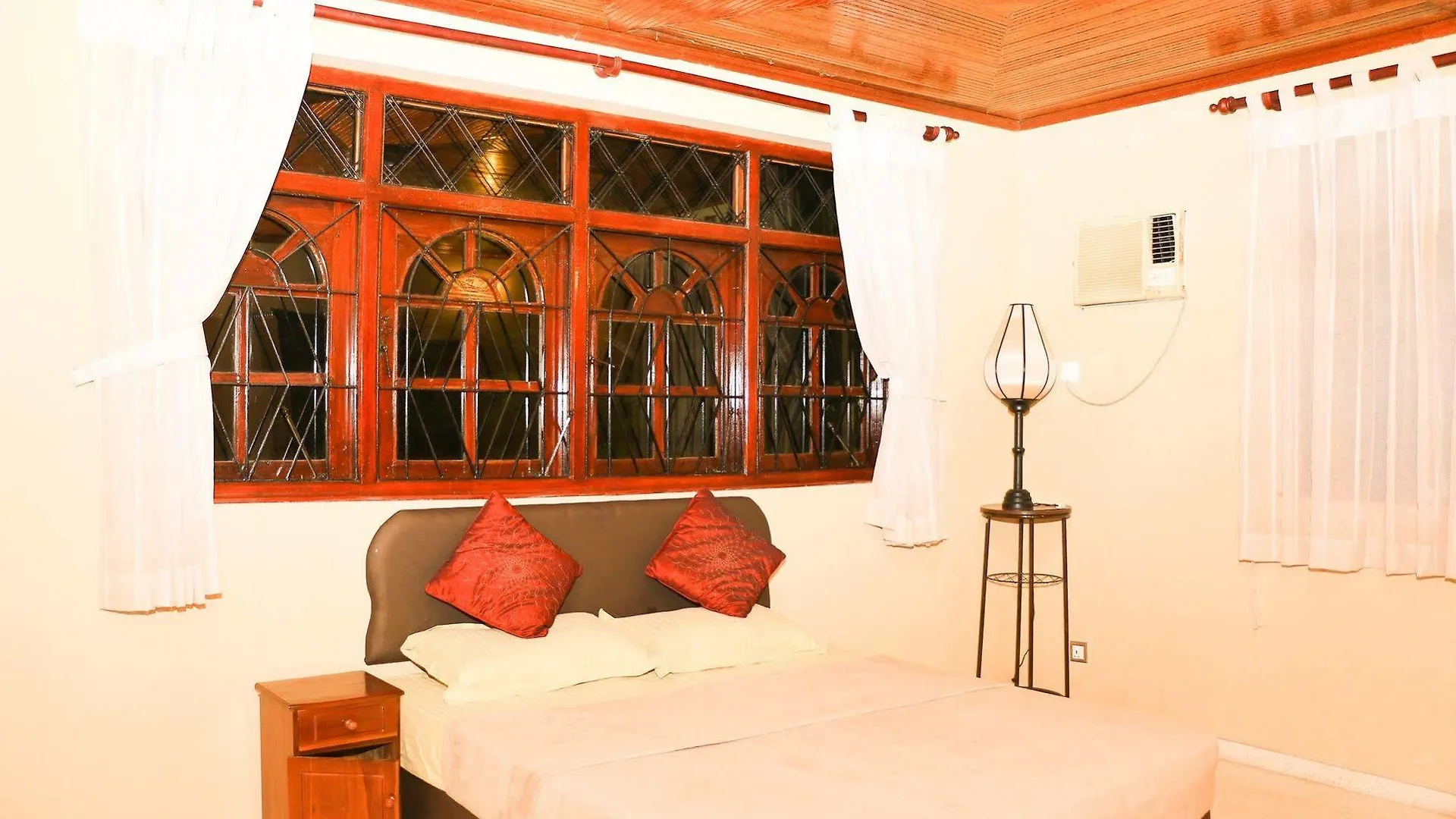 Woodside Villa - Negombo